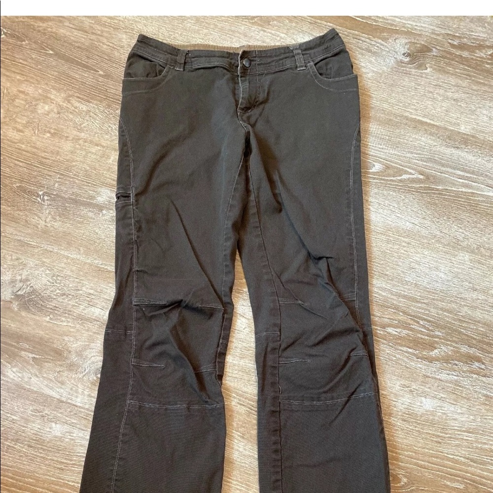 Kuhl women’s olive hiking pant articulated knee 6